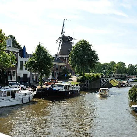 Stadslogement Kleindiep Dokkum Exterior photo